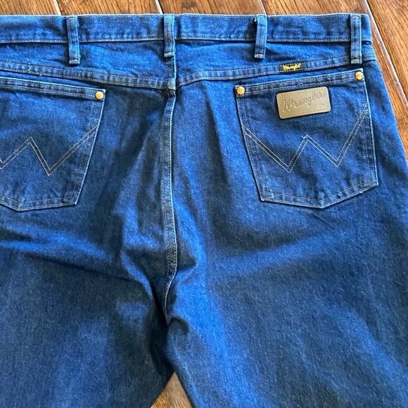 Wrangler 13MWZ Classic Bootcut Jeans in a Mens 40 x 34 100% Cotton - Picture 3 of 5